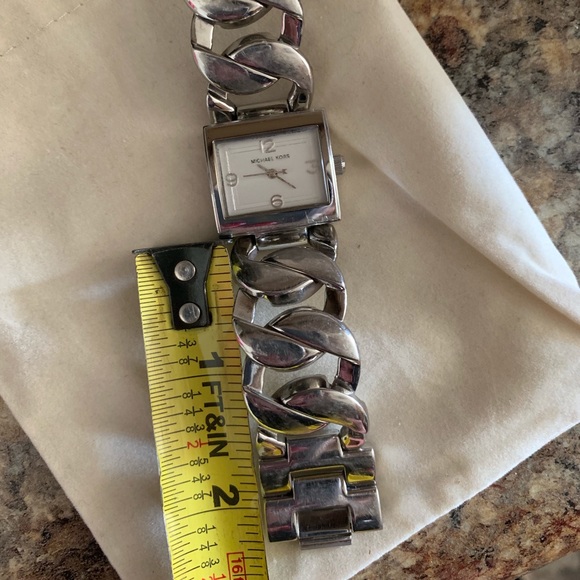 Michael Kors Watch—tiny wrist!! 🤗 - Picture 5 of 8